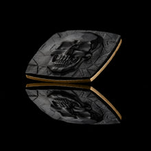 Lade das Bild in den Galerie-Viewer, TYPAR x ONYX SKULL TAG Gold
