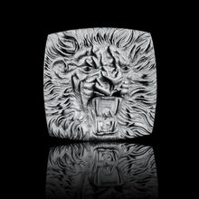 Lade das Bild in den Galerie-Viewer, LION TAG Silber