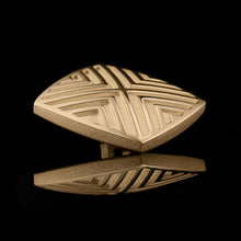 Lade das Bild in den Galerie-Viewer, TYPAR Silber x PYRAMIDS TAG Gold