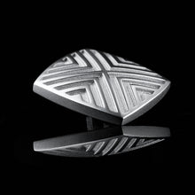 Lade das Bild in den Galerie-Viewer, PYRAMIDS TAG Silber