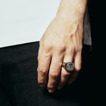 Lade das Bild in den Galerie-Viewer, TYPAR x OWL TAG Silber