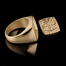 Lade das Bild in den Galerie-Viewer, TYPAR x OWL TAG Gold
