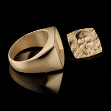 Lade das Bild in den Galerie-Viewer, TYPAR x SKULL TAG Gold